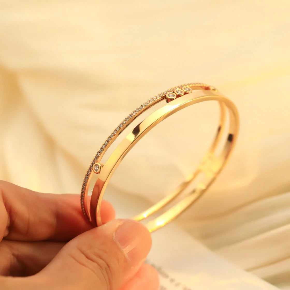 [LUXE JEWELRY]Move Romane Diamond Bangle Bracelet