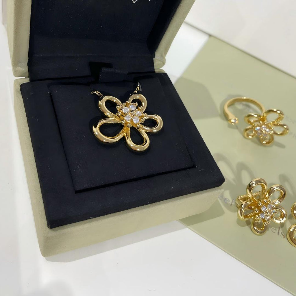 [LUXE JEWELRY]Flowerlace pendant Necklace 5 stones