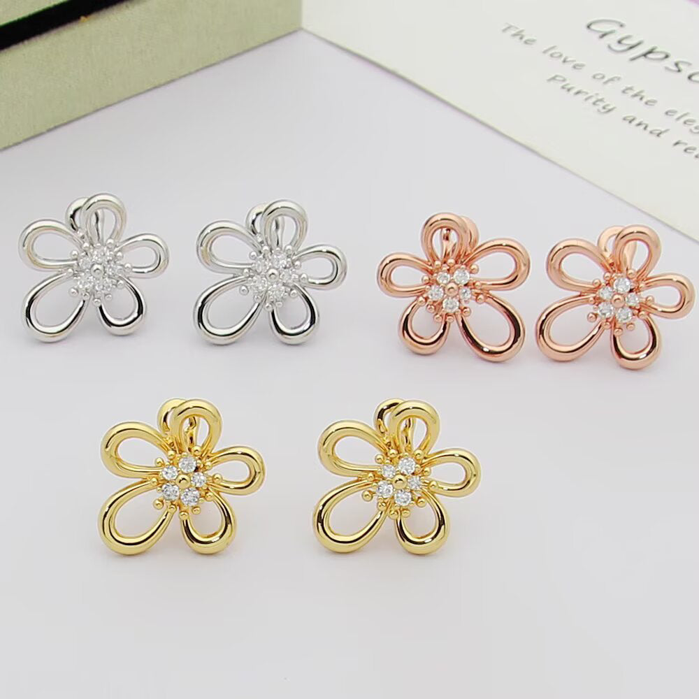 [LUXE JEWELRY] Flowerlace Earring Diamond 5 stones