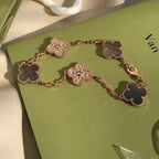 [LUXE JEWELRY] CLOVER 5 MOTIF GRAY MOP BRACELET COLLECTION