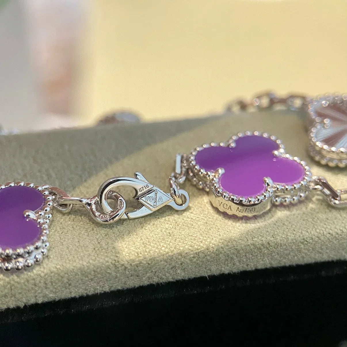 [LUXE JEWELRY] CLOVER 5 MOTIF VIOLET BRACELET COLLECTION