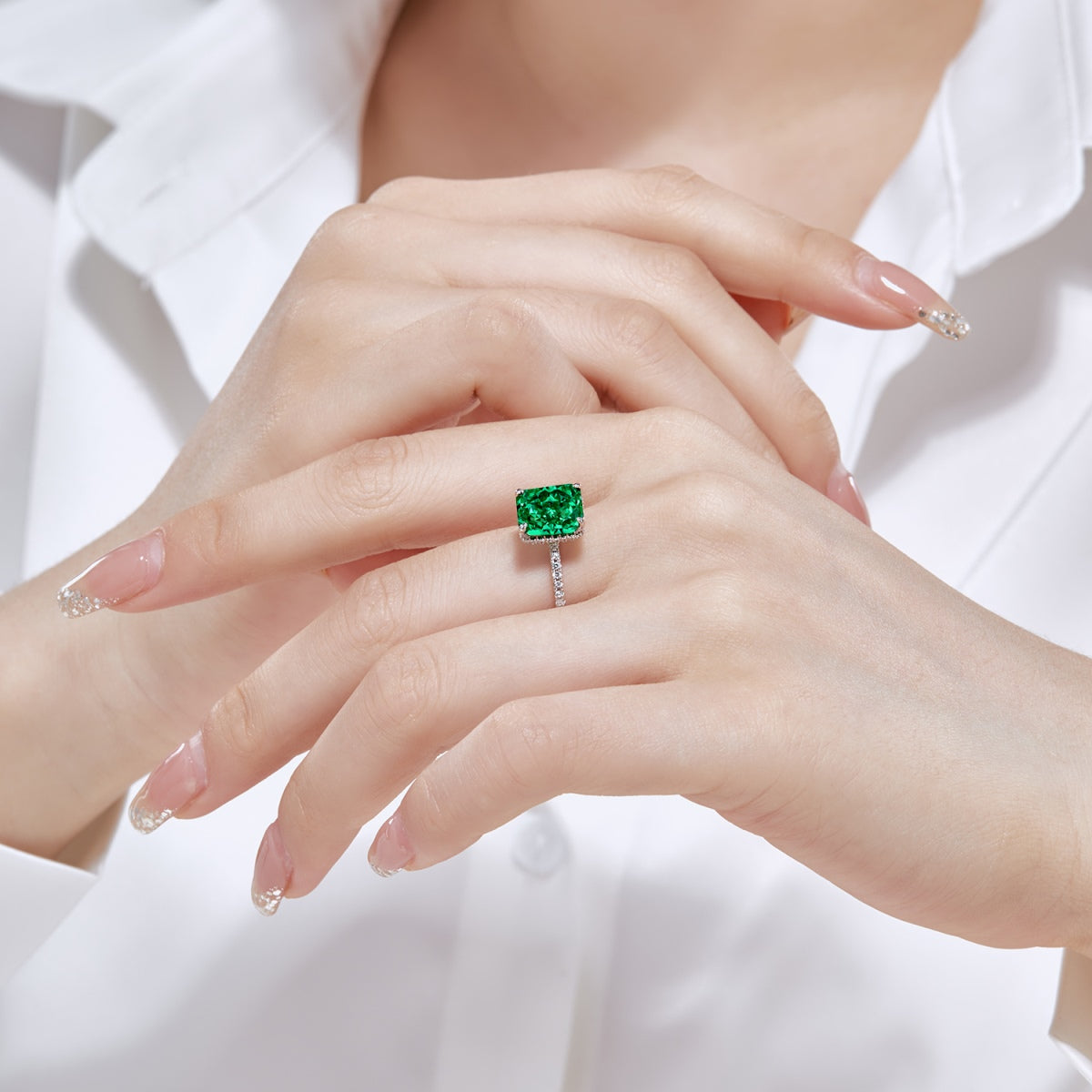[LUXE] Bague de fiançailles luxueuse de 4,0 carats