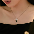 [LUXE]Luxurious Flower Shape Emerald Cut Necklace