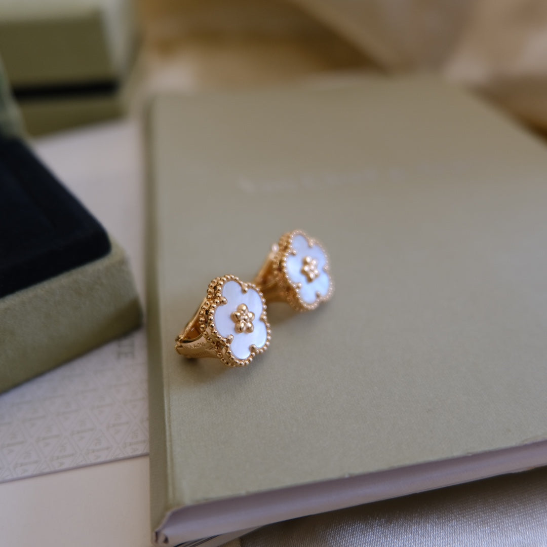 [LUXE JEWELRY]LUCKY PINK GOLD WHITE MOP EARRINGS