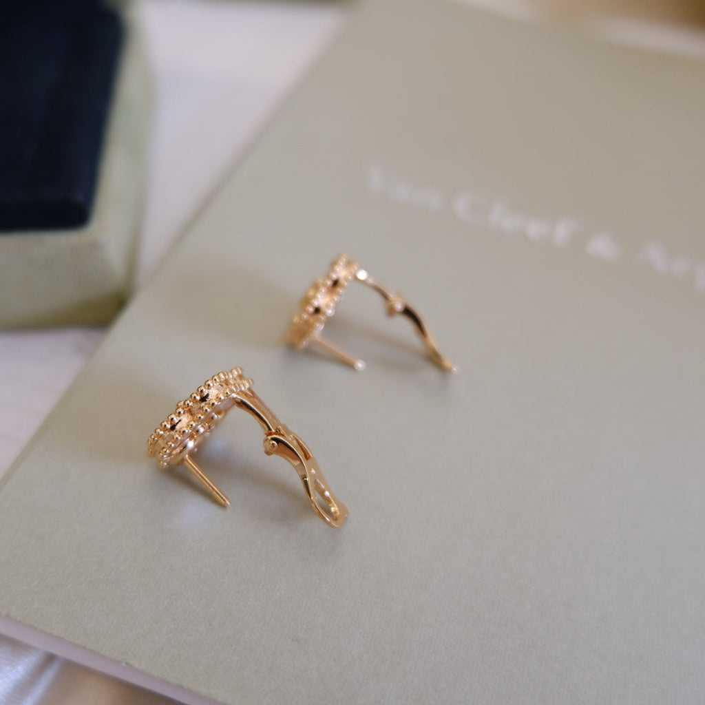 [LUXE JEWELRY]LUCKY PINK GOLD WHITE MOP EARRINGS