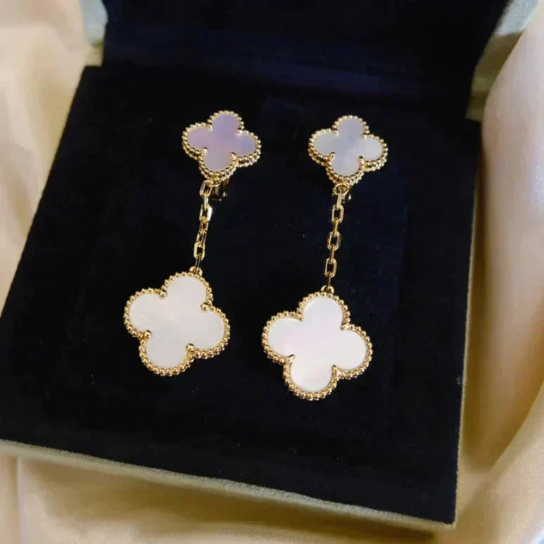 [LUXE JEWELRY]CLOVER 2 MOTIF WHITE MOP EARRINGS