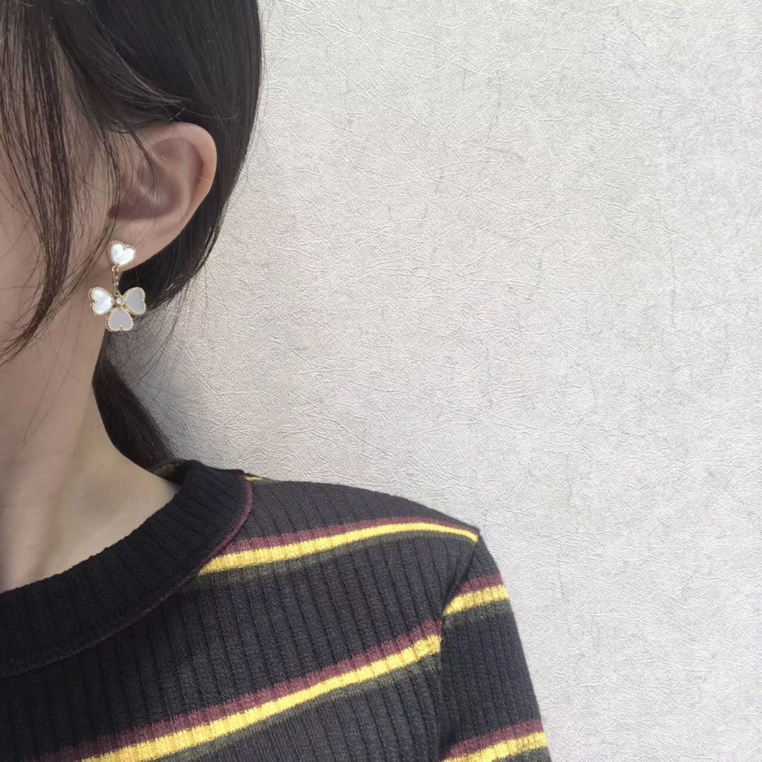 [LUXE JEWELRY]CLOVER SWEET WHITE MOP EARRINGS