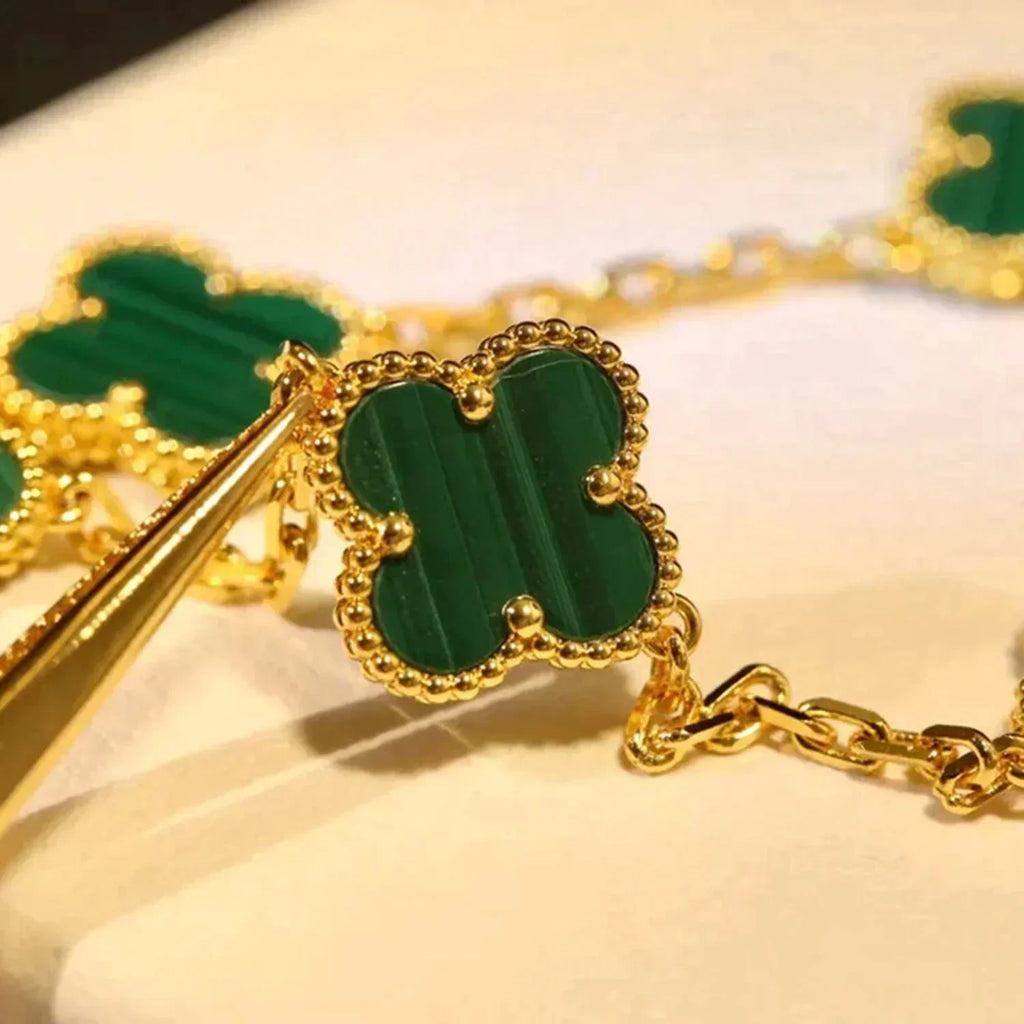 [LUXE JEWELRY] CLOVER 5 MOTIF MALACHITE BRACELET COLLECTION