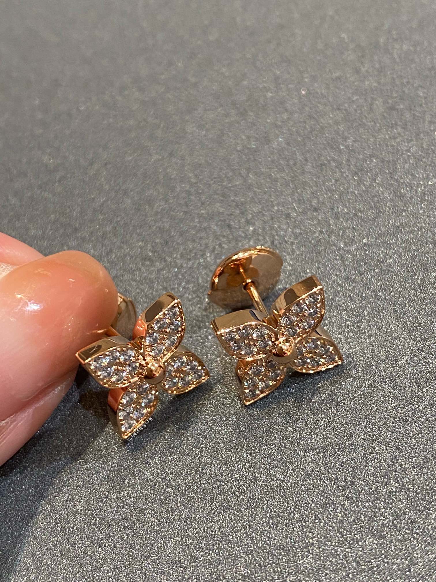[LUXE JEWELRY]STAR DIAMOND EARRINGS