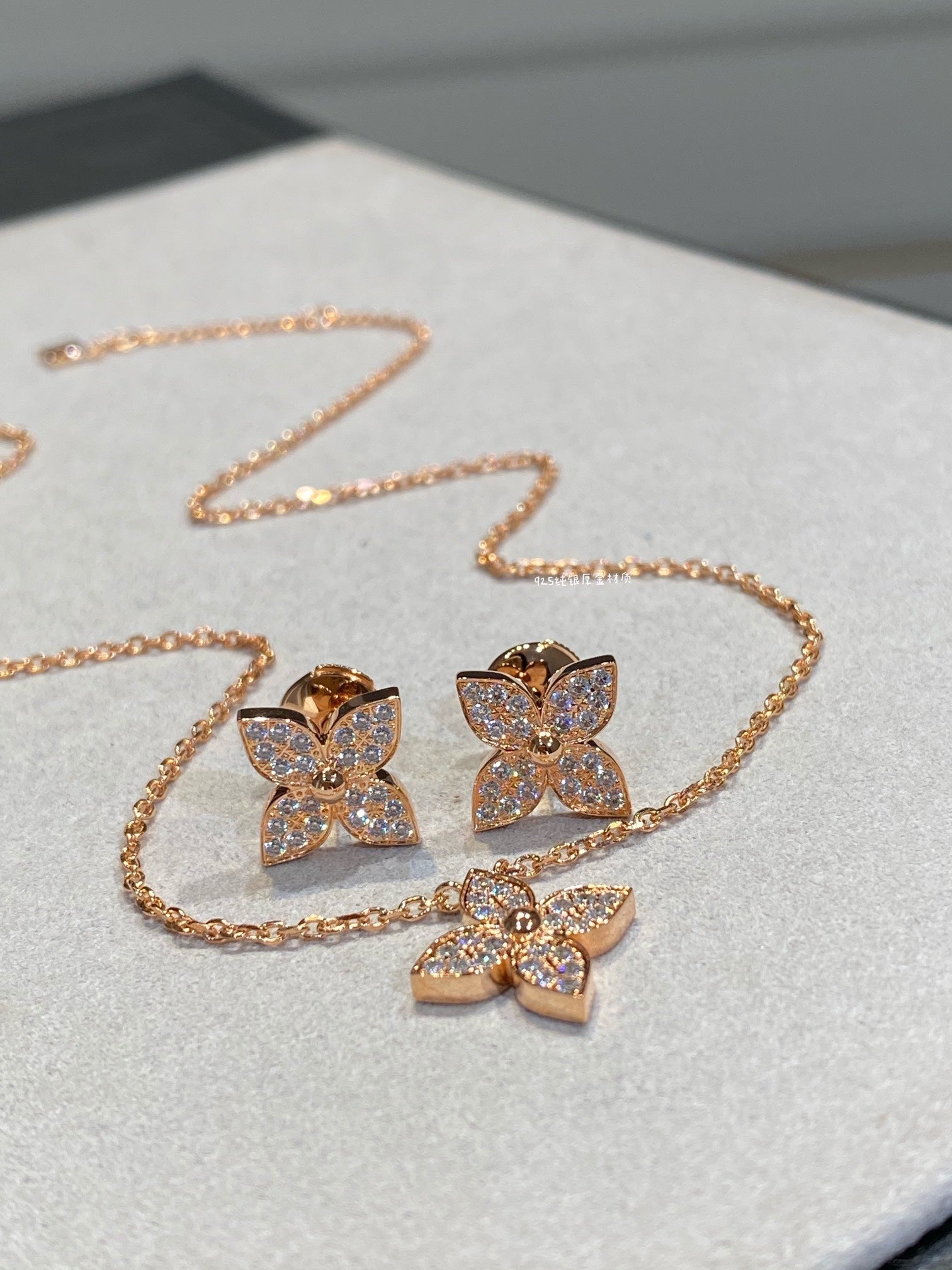 [LUXE JEWELRY]STAR DIAMOND NECKALCE