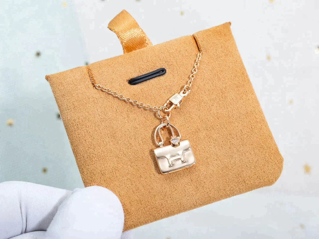 [LUXE JEWELRY]AMULETTE PEDANT ROSE GOLD NECKLACE