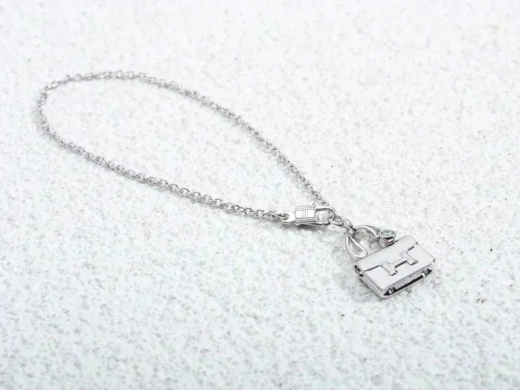 [LUXE JEWELRY]AMULETTE PEDANT SILVER NECKLACE