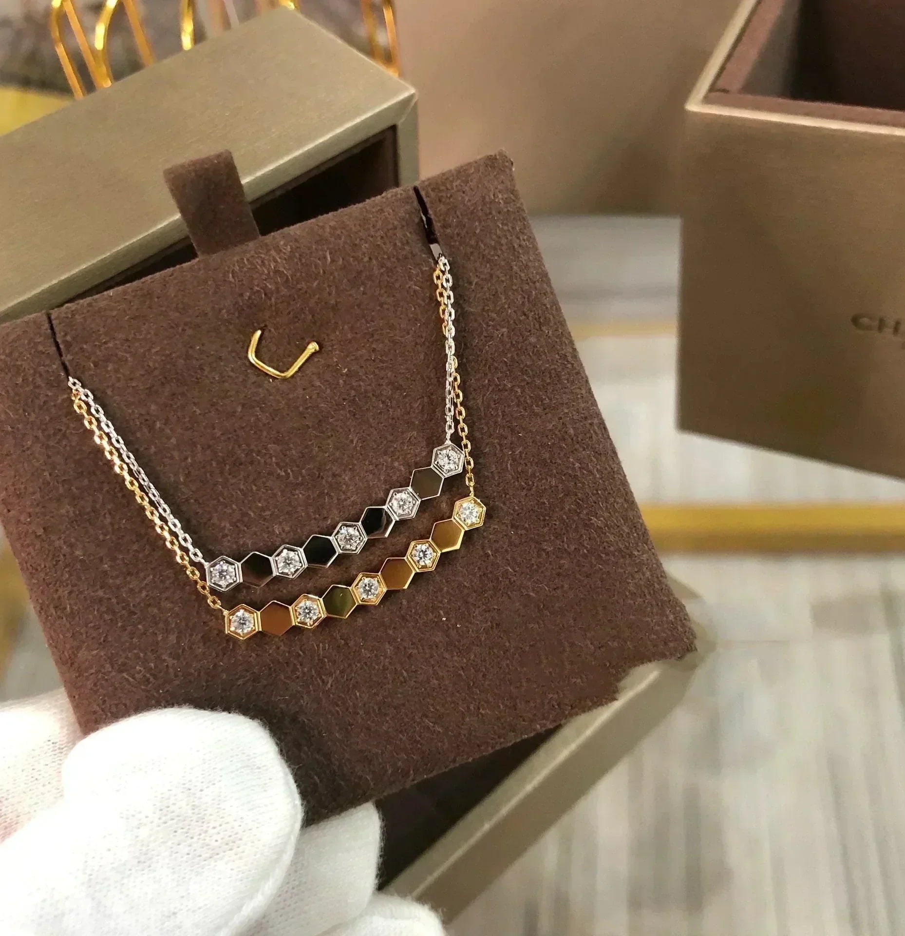 [LUXE JEWELRY]BEE LOVE NECKLACE DIAMOND