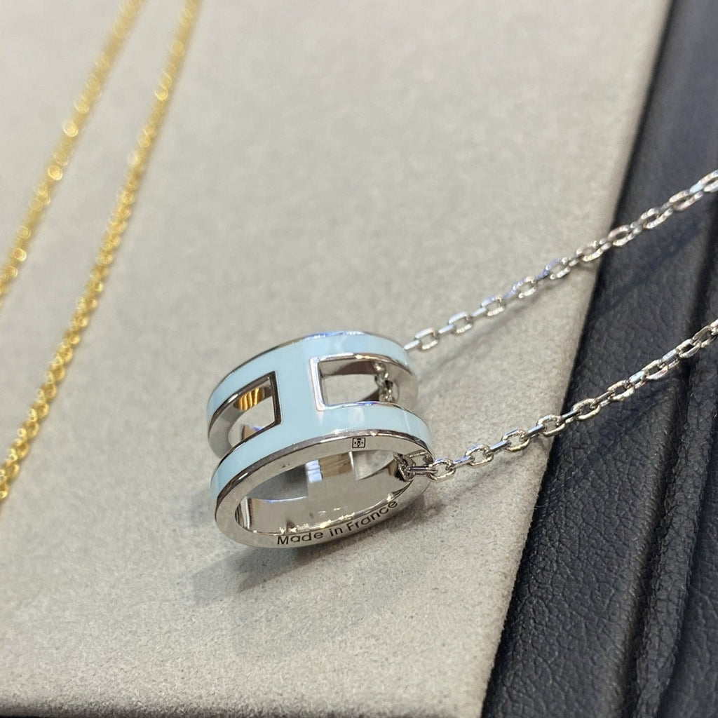 [LUXE JEWELRY]POP H LIGHT BLUE NECKLACE