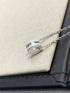 [LUXE JEWELRY]POP H LIGHT BLUE NECKLACE