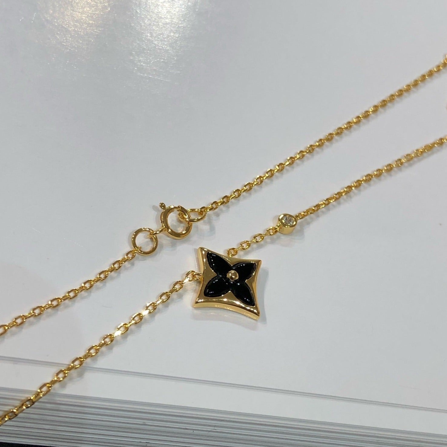 [LUXE JEWELRY]STAR BLACK MOP NECKLACE