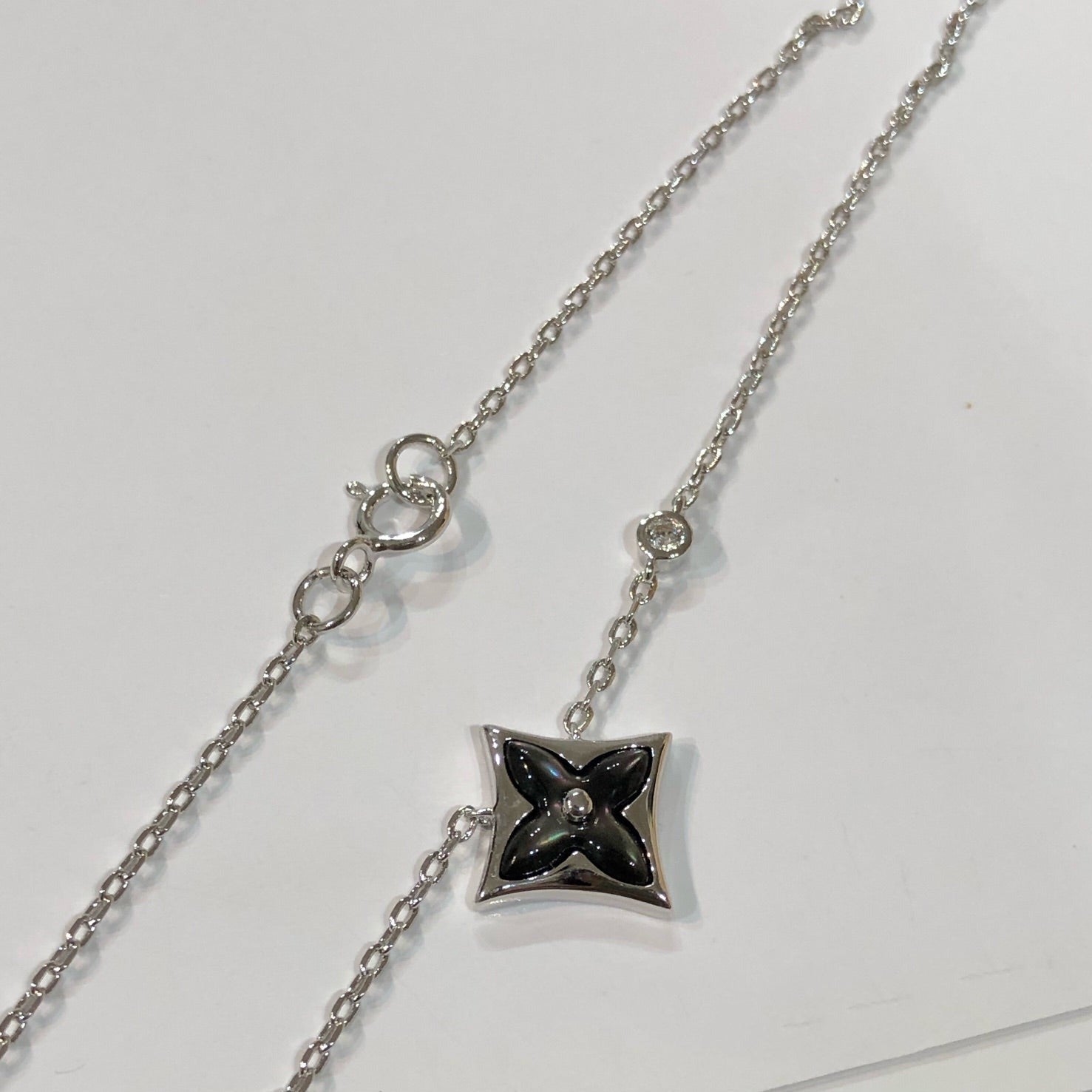 [LUXE JEWELRY]STAR BLACK MOP NECKLACE