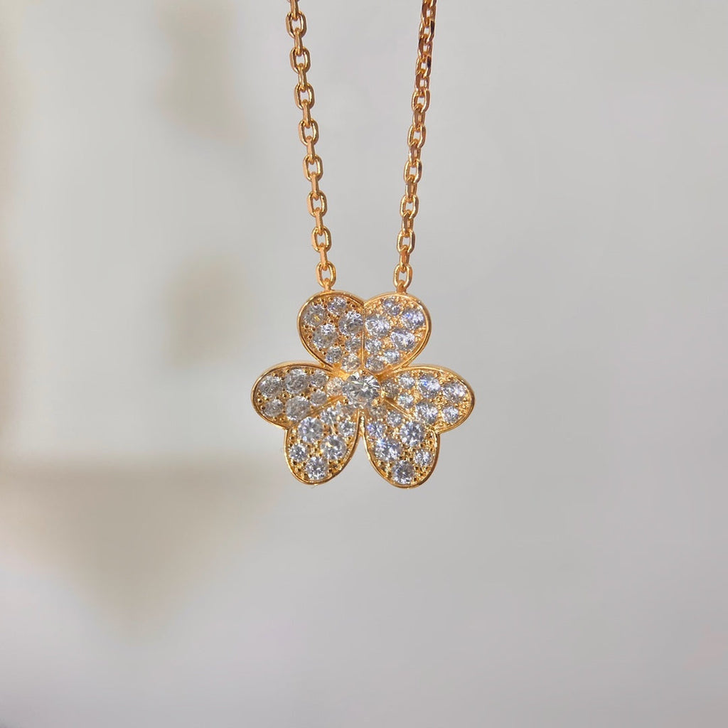 [LUXE JEWELRY]FLOWER DIAMOND NECKLACE
