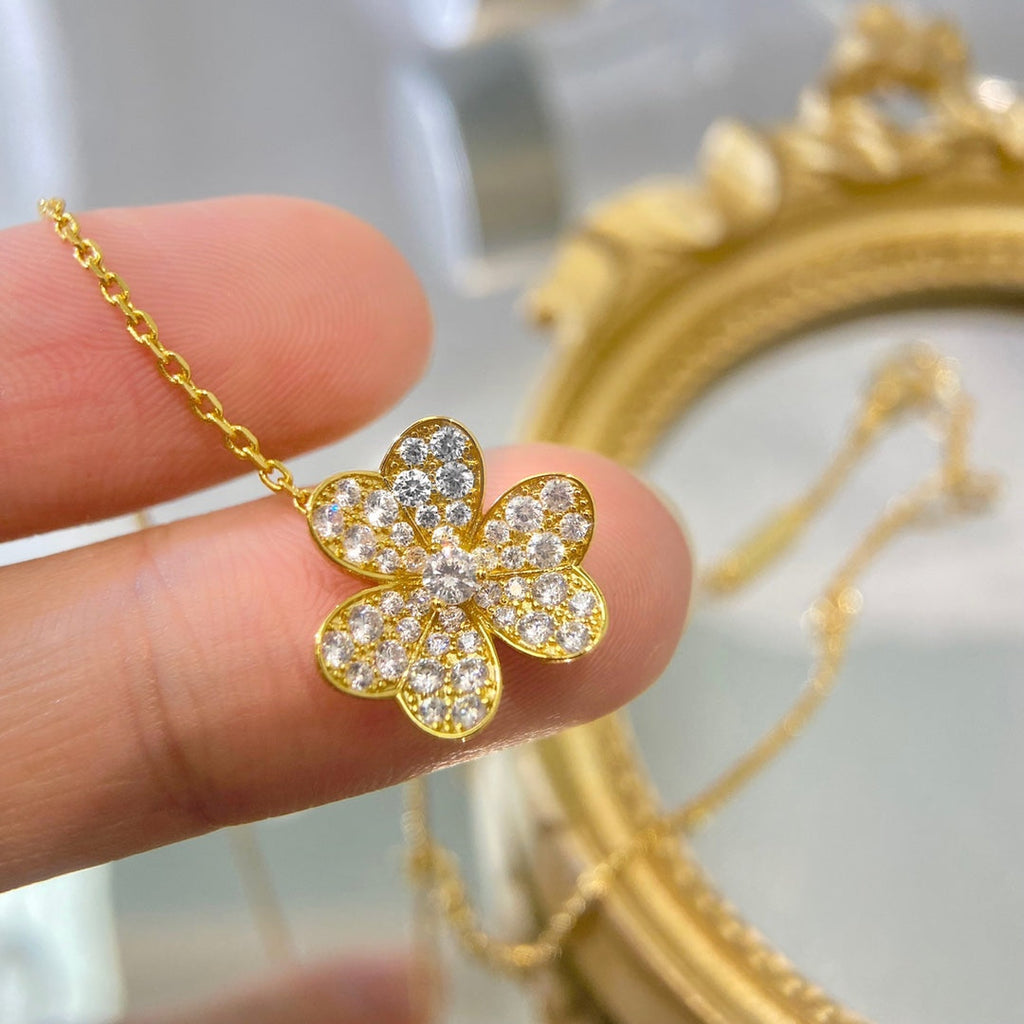 [LUXE JEWELRY]FLOWER DIAMOND NECKLACE