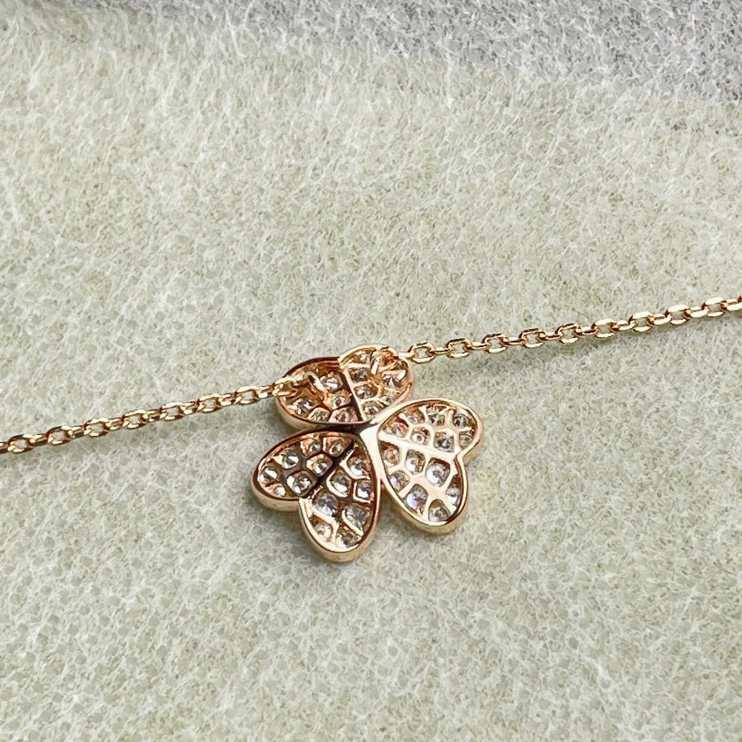 [LUXE JEWELRY]FLOWER DIAMOND NECKLACE