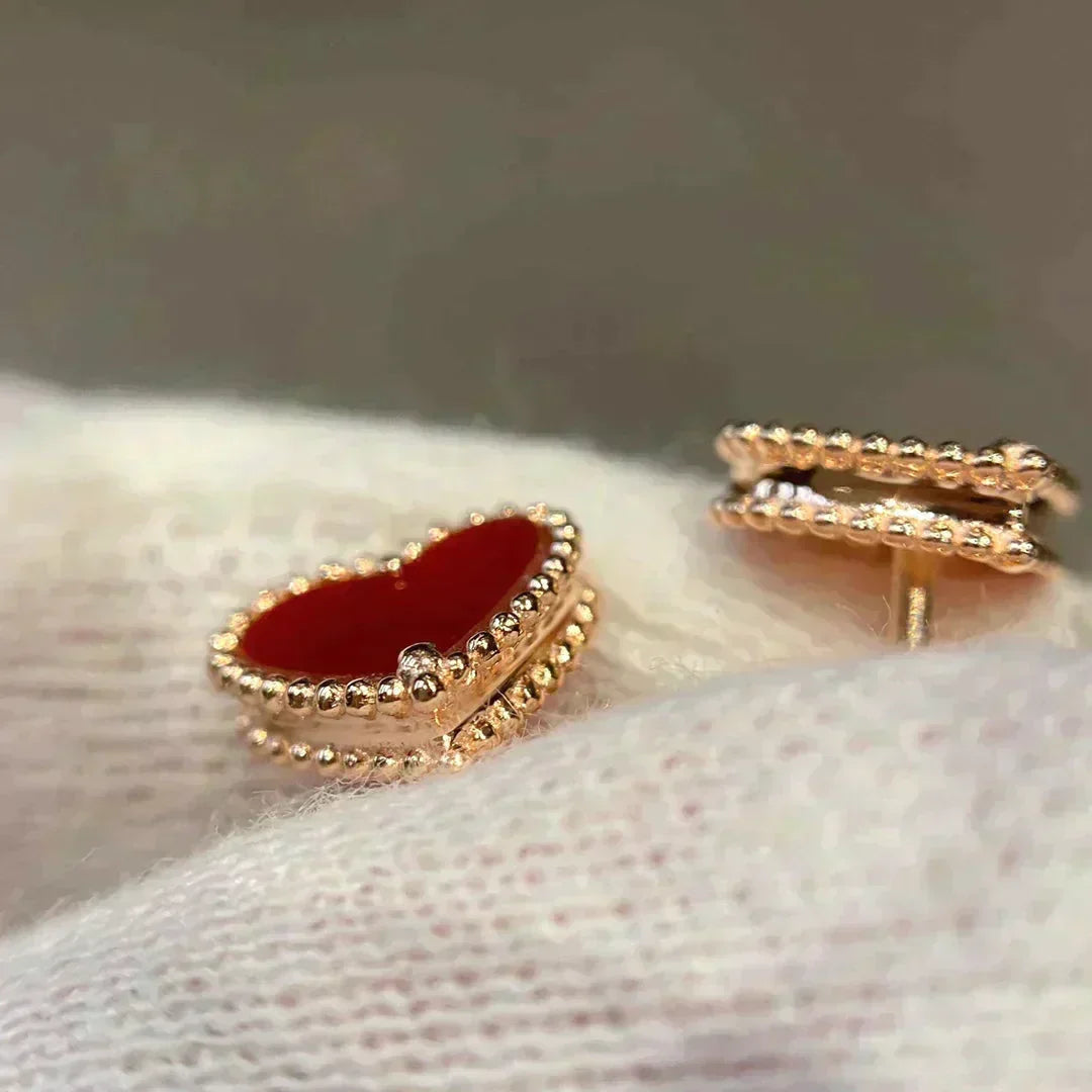 [LUXE JEWELRY]HEART CARNELIAN STUD EARRINGS