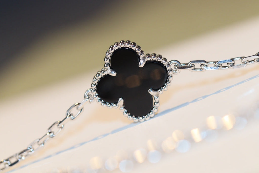 [LUXE JEWELRY]CLOVER 20 MOTIFS ONYX DIAMOND SILVER