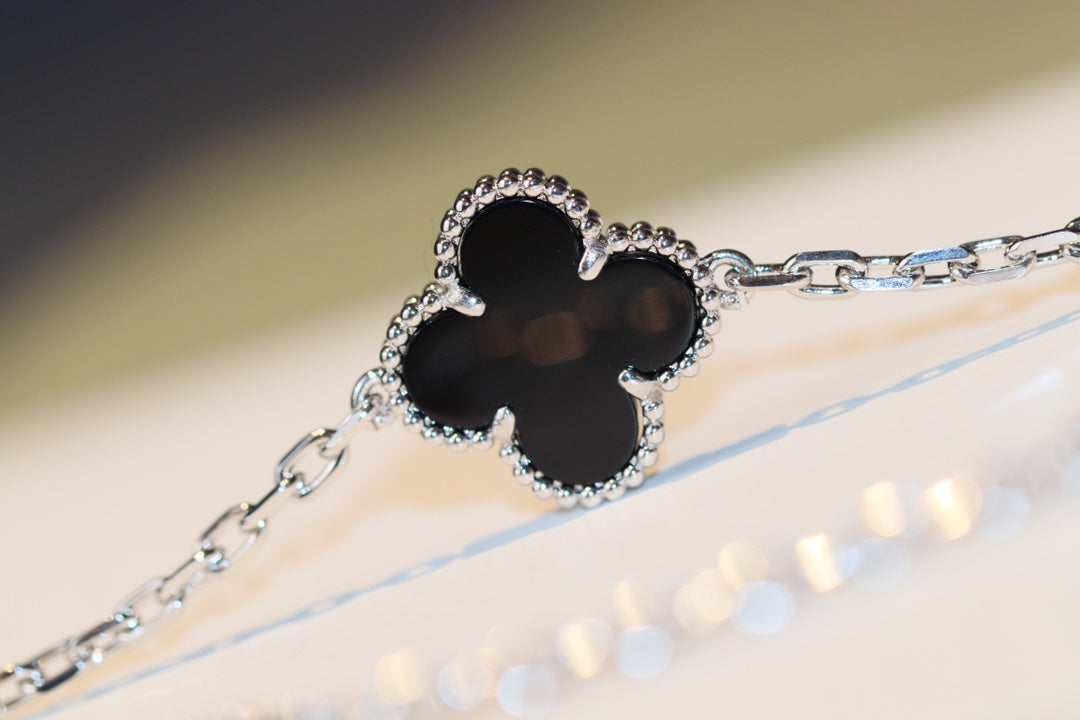 [LUXE JEWELRY]CLOVER 20 MOTIFS ONYX DIAMOND SILVER