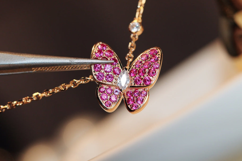 [LUXE JEWELRY]BUTTERFLY RED DIAMOND ROSE GOLD NECKLACE