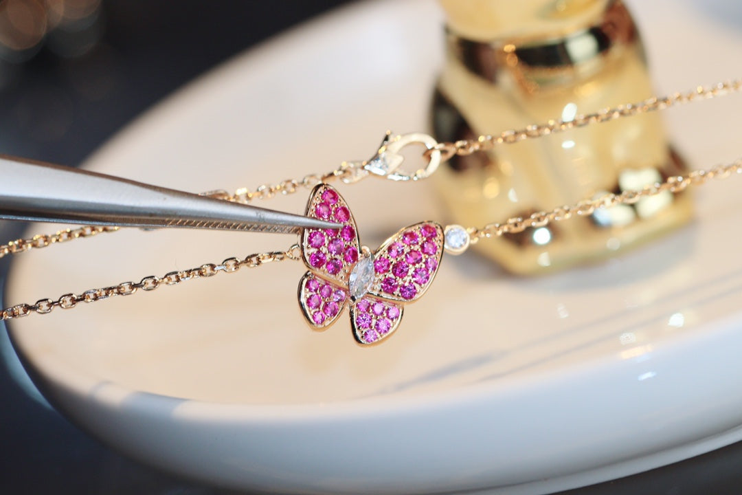 [LUXE JEWELRY]BUTTERFLY RED DIAMOND ROSE GOLD NECKLACE