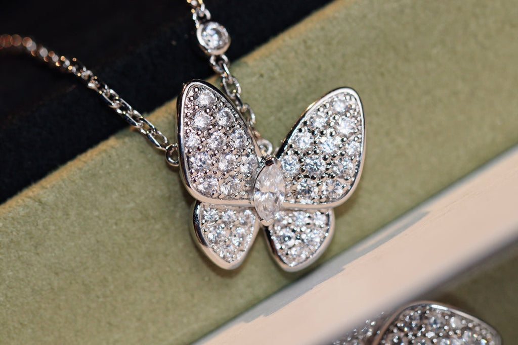 [LUXE JEWELRY]BUTTERFLY DIAMOND NECKLACE