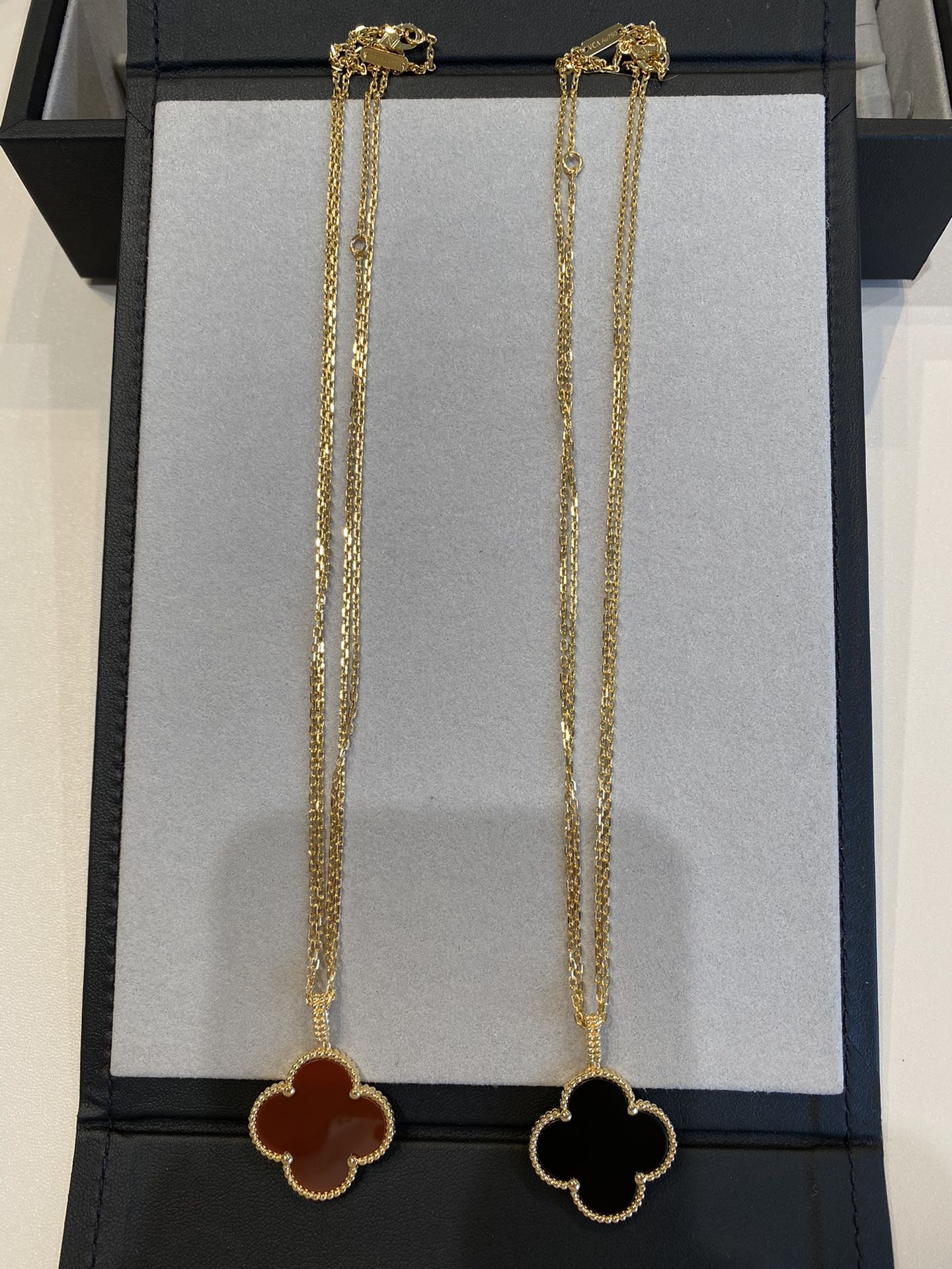 [LUXE JEWELRY]CLOVER 25MM NECKLACE GOLD CARNELIAN