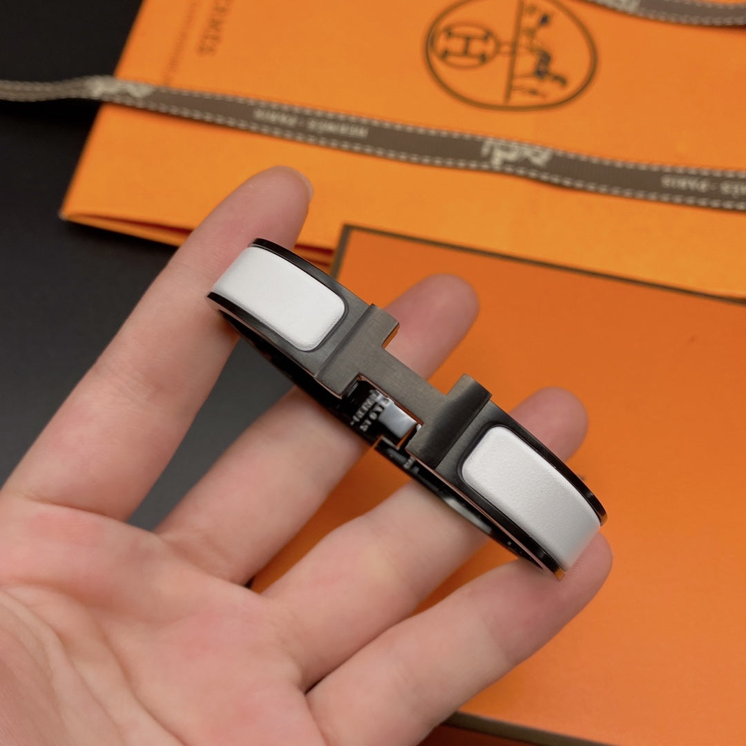 [LUXE JEWELRY]H BRACELET 12MM BLACK WHITE CERAMIC