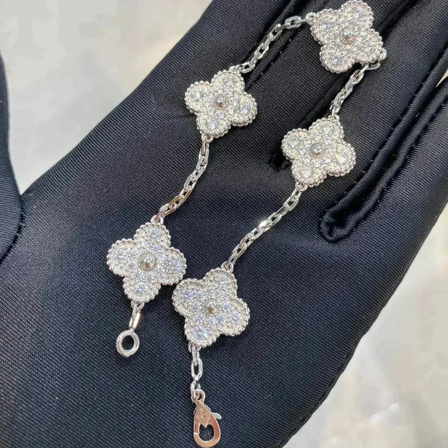 [LUXE JEWELRY] CLOVER 5 MOTIF FULL DIAMOND BRACELET COLLECTION