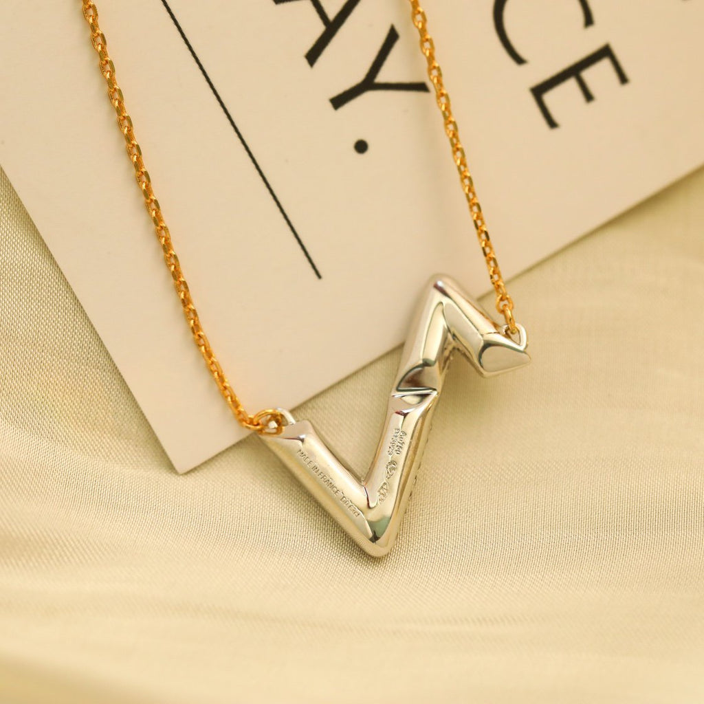 [LUXE JEWELRY]VOLT SILVER DIAMOND PEDANT NECKLACE