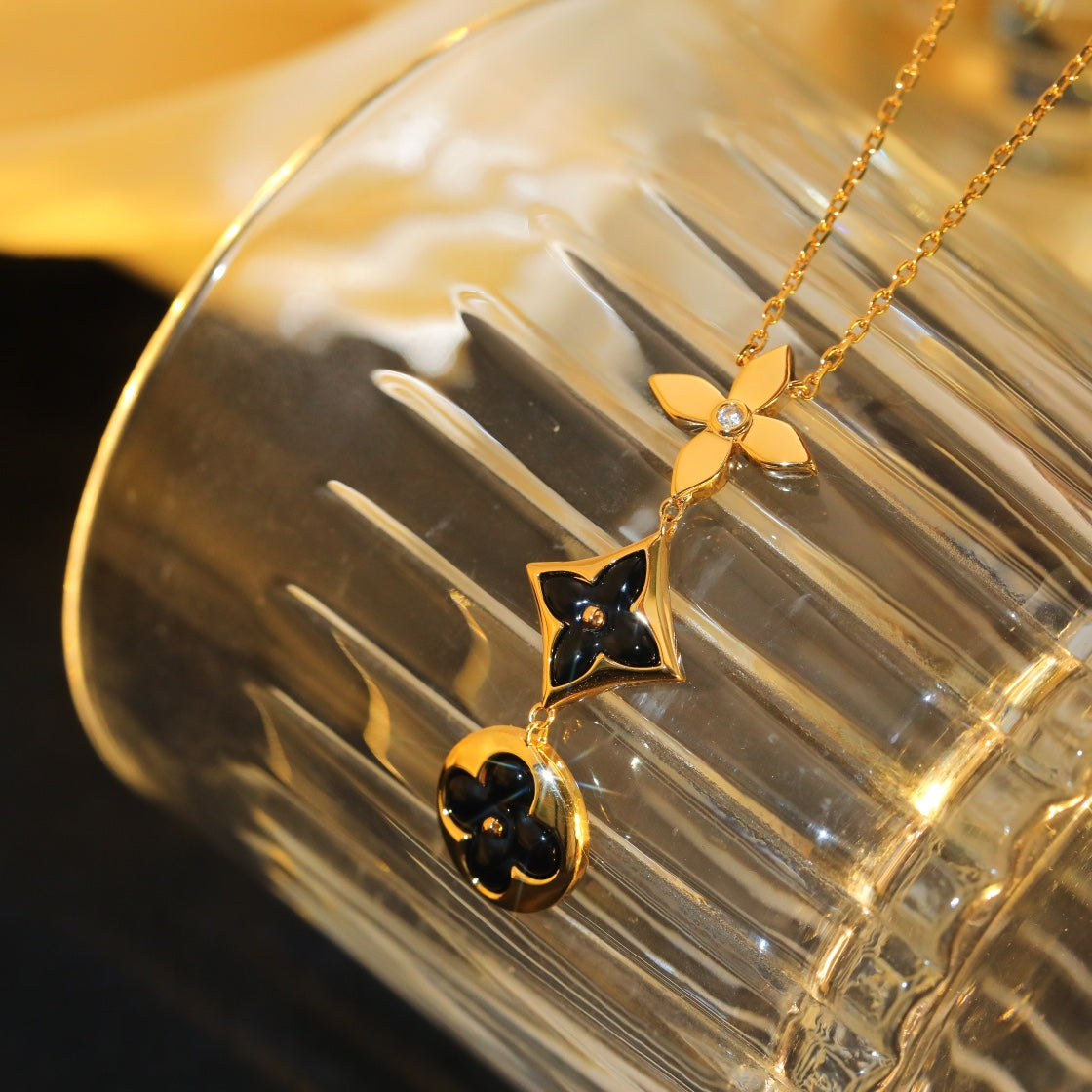 [LUXE JEWELRY]STAR AND SUN ONYX PINK GOLD NECKLACE