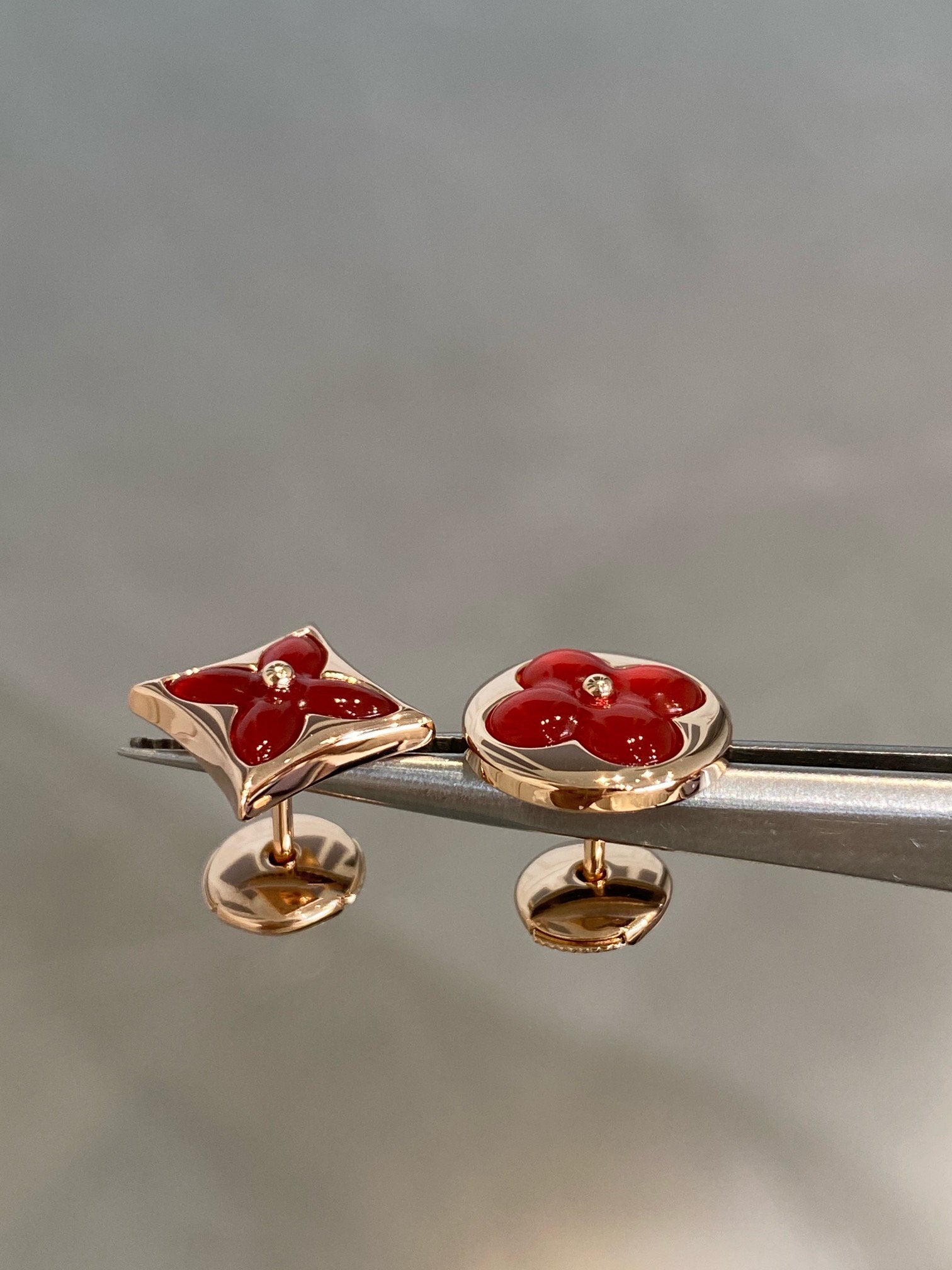 [LUXE JEWELRY]STAR AND SUN PINK GOLD CARNELIAN STUD EARRINGS