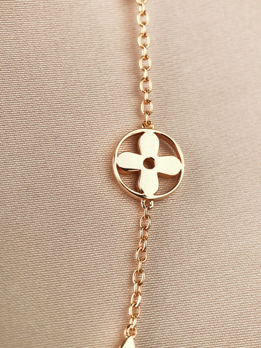 [LUXE JEWELRY]STAR AND SUN 7 MOTIFS GOLD BRACELET