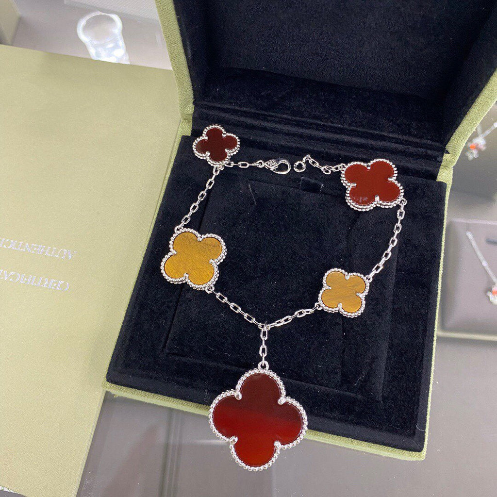 [LUXE JEWELRY]CLOVER 5 MOTIFS SIVLER CARNELIAN TIGER EYE BRACELET