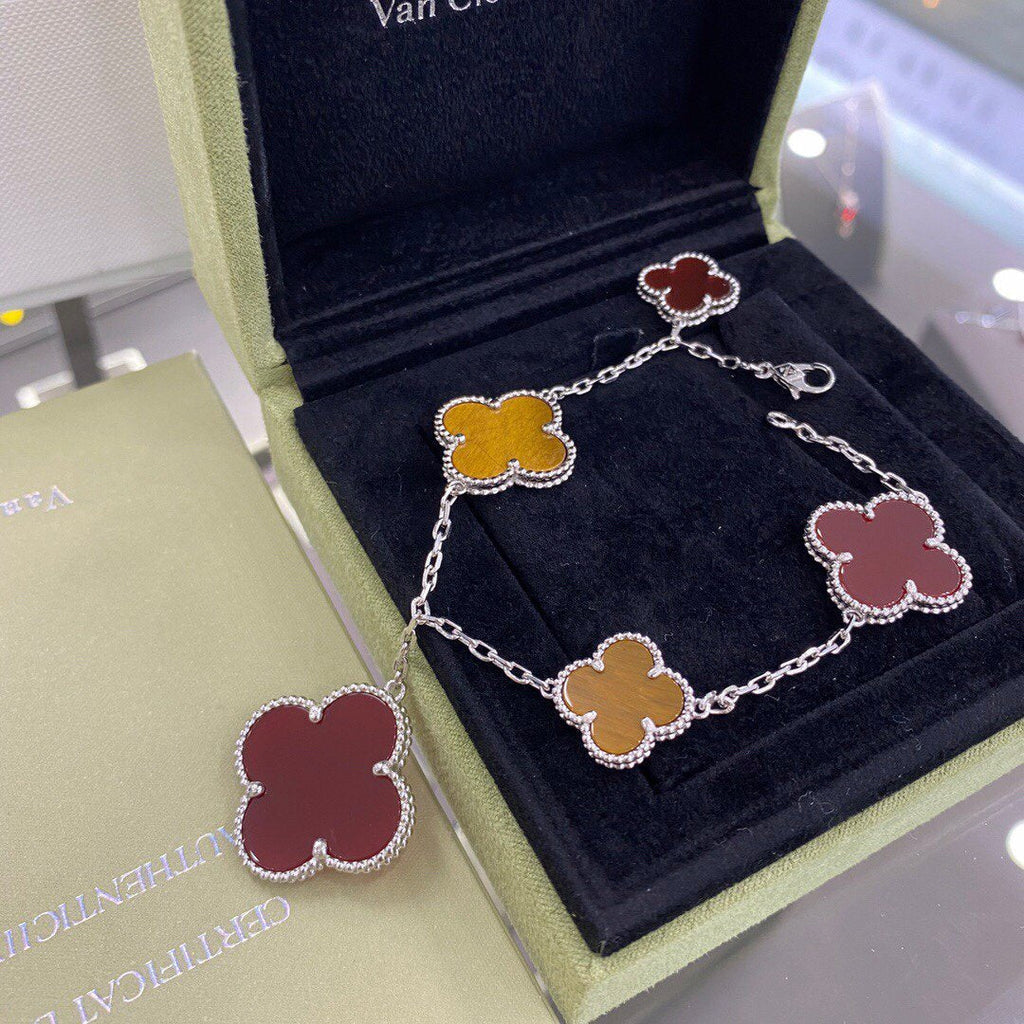 [LUXE JEWELRY]CLOVER 5 MOTIFS SIVLER CARNELIAN TIGER EYE BRACELET