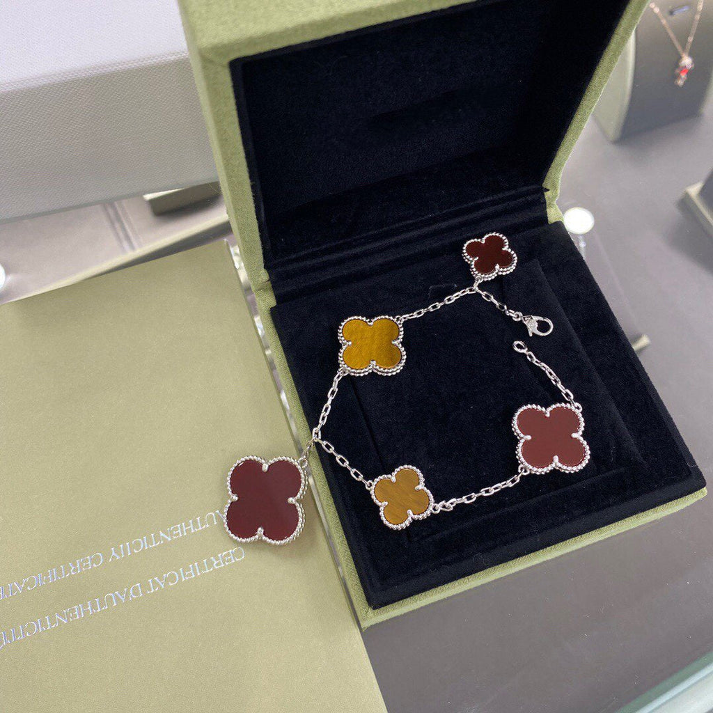 [LUXE JEWELRY]CLOVER 5 MOTIFS SIVLER CARNELIAN TIGER EYE BRACELET