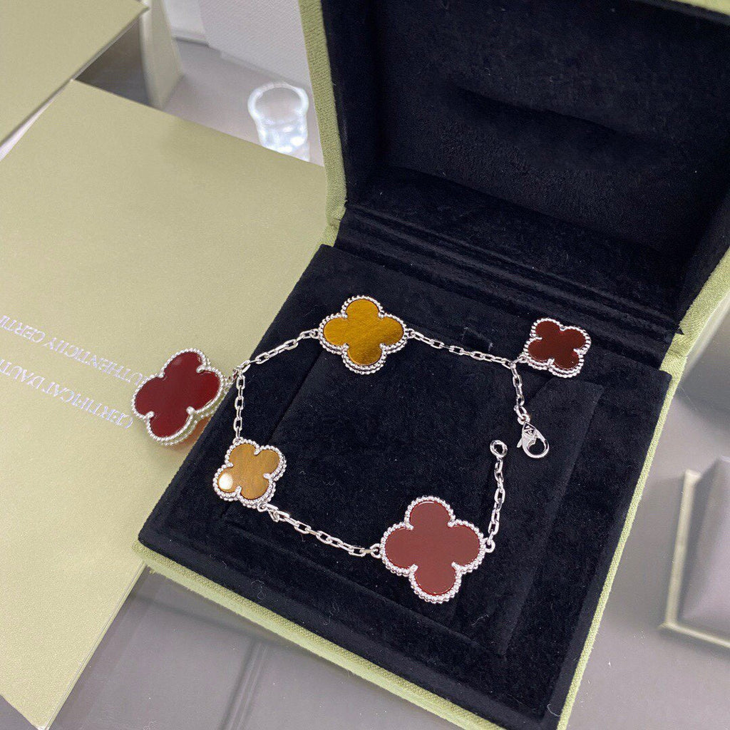 [LUXE JEWELRY]CLOVER 5 MOTIFS SIVLER CARNELIAN TIGER EYE BRACELET