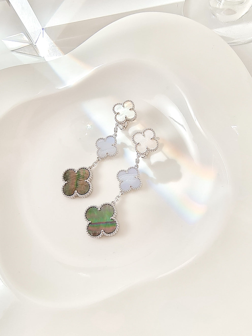 [LUXE JEWELRY]CLOVER 3 MOTIFS CHALCEDONY DARK MOP SILVER EARRINGS