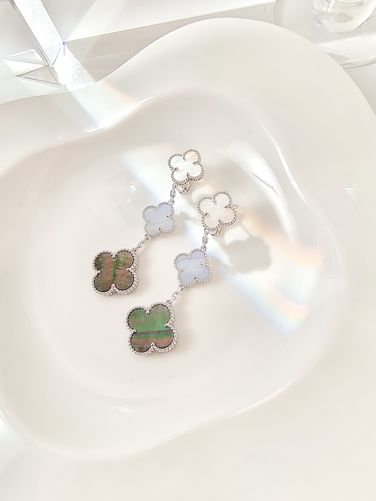 [LUXE JEWELRY]CLOVER 3 MOTIFS CHALCEDONY DARK MOP SILVER EARRINGS