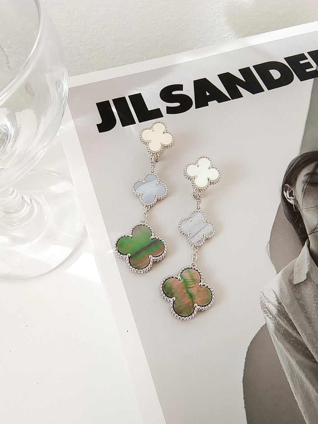[LUXE JEWELRY]CLOVER 3 MOTIFS CHALCEDONY DARK MOP SILVER EARRINGS