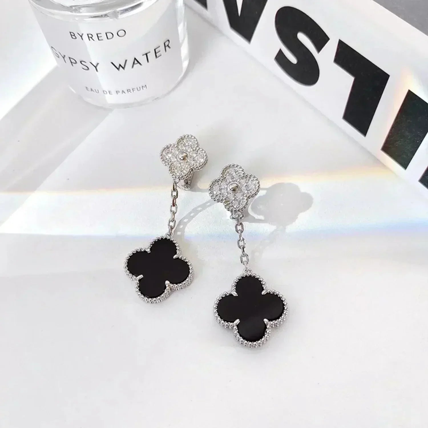 [LUXE JEWELRY]CLOVER 2 MOTIFS  DIAMOND ONYX EARRINGS SILVER