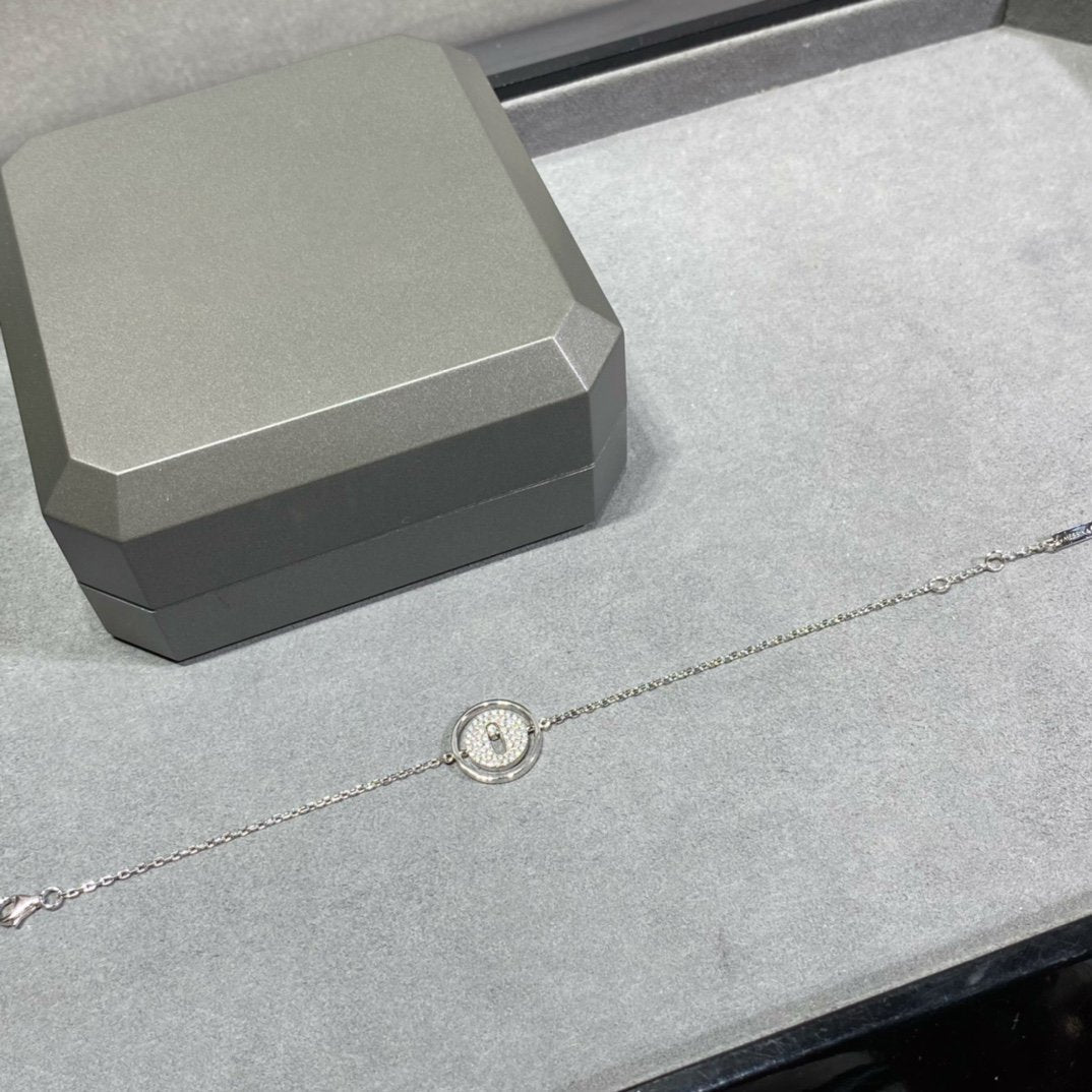 [Luxe Jewellery] LUCKY MOVE DIAMOND PAVED BRACELET