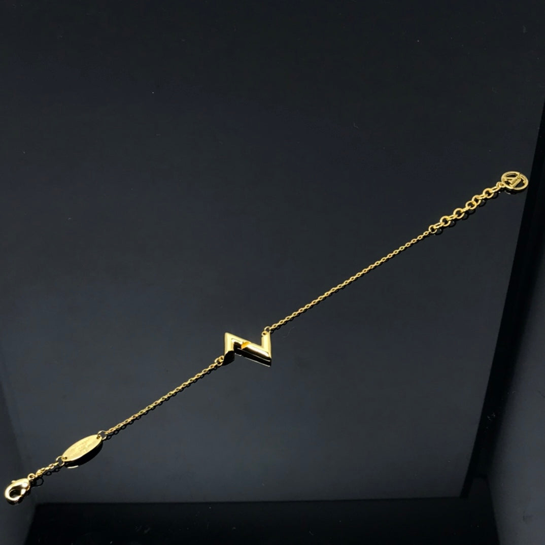[LUXE JEWELRY]VOLT LV LOGO BRACELET