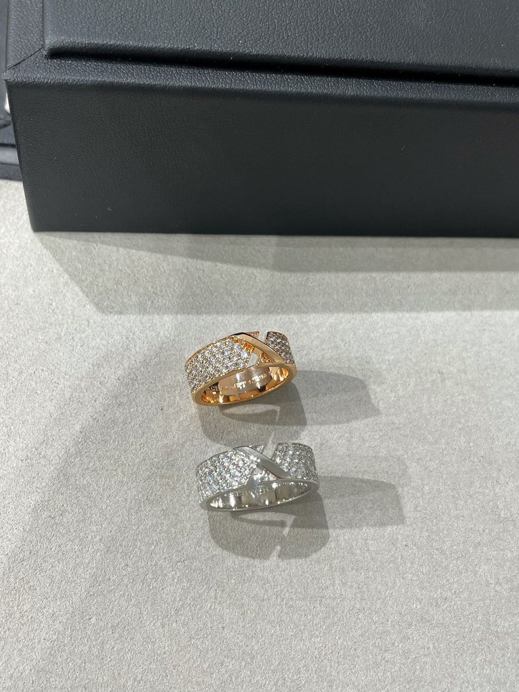 [LUXE JEWELRY]LIENS EVIDENCE  DIAMOND PAVED RING