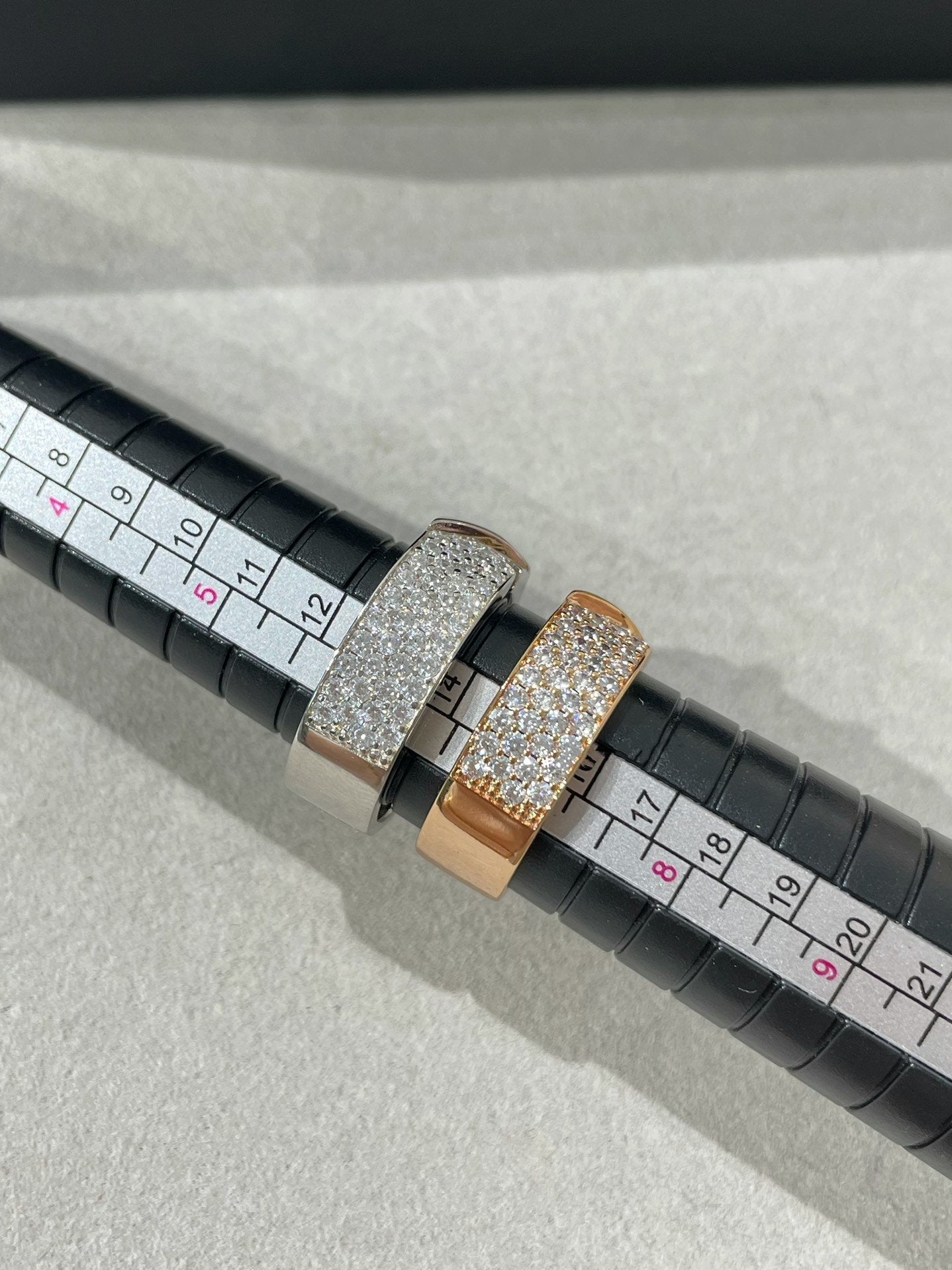 [LUXE JEWELRY]LIENS EVIDENCE  DIAMOND PAVED RING