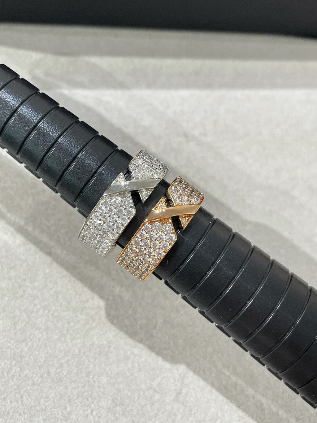 [LUXE JEWELRY]LIENS EVIDENCE  DIAMOND PAVED RING